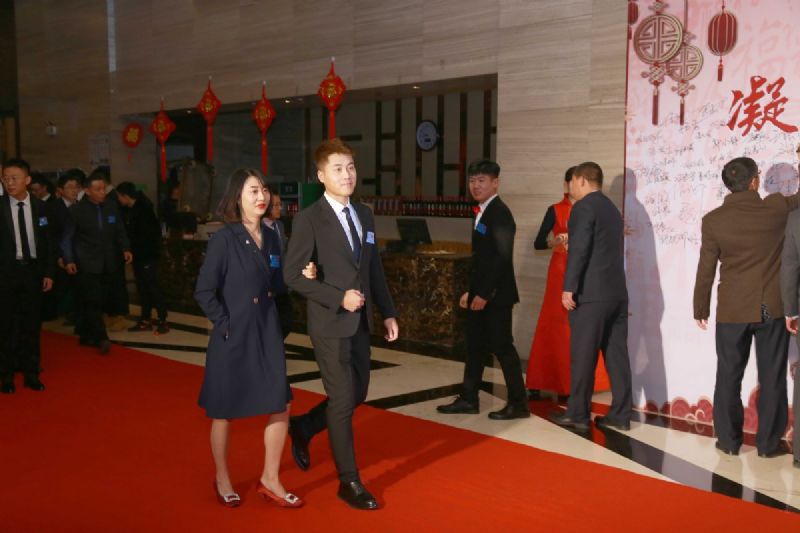 “凝心聚力 ·砥礪前行”— 龍港集團(tuán)2020新春年會(huì)完美收官！