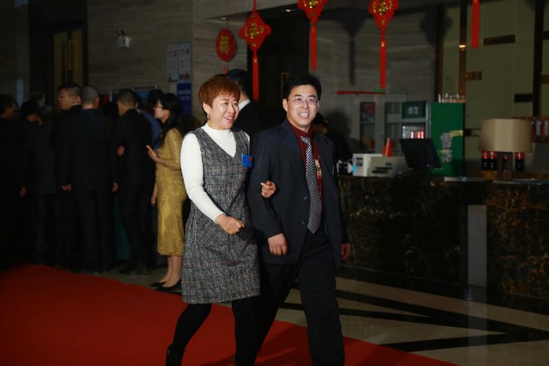 “凝心聚力 ·砥礪前行”— 龍港集團(tuán)2020新春年會(huì)完美收官！