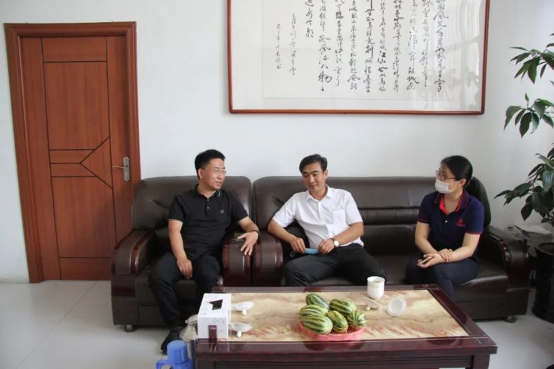 傾情捐贈(zèng)，助力復(fù)學(xué)——龍港集團(tuán)愛心捐助飲馬山陽(yáng)小學(xué)