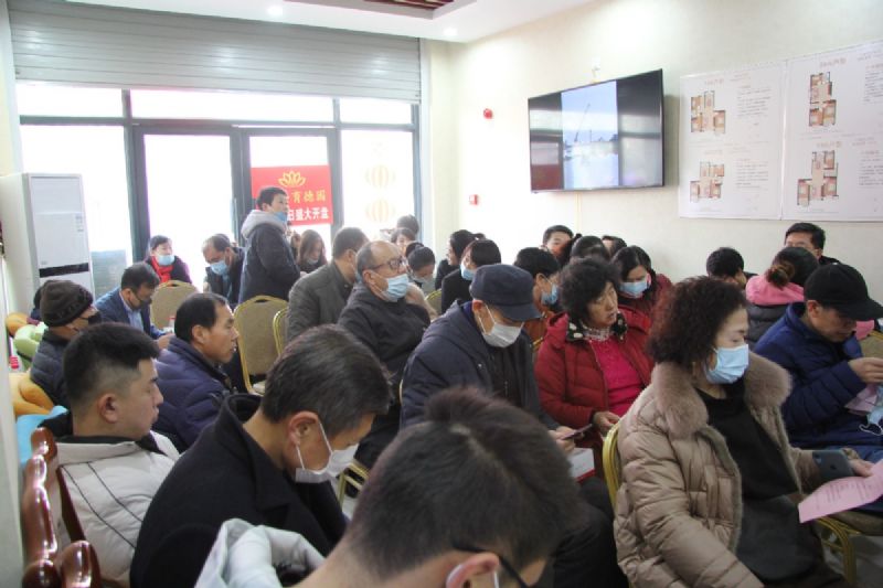 人山人海，瘋狂搶購丨直擊龍港·育德園開盤火爆現(xiàn)場！