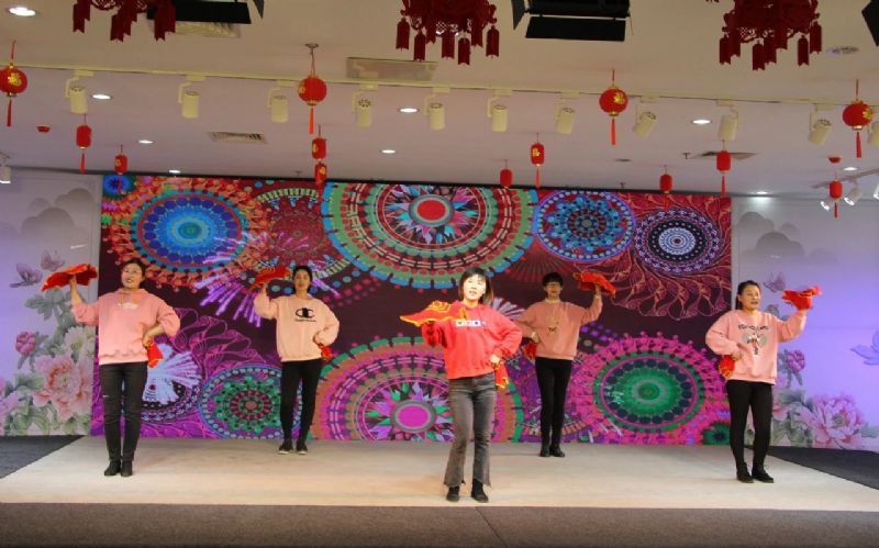 不忘初心 衷愫韶華——龍港集團(tuán)迎新春文化盛宴震撼來襲！