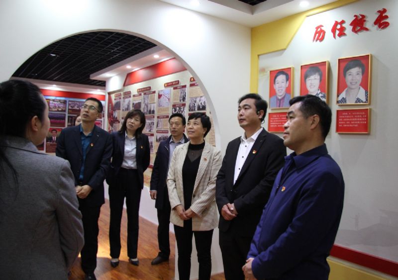 黨建共建互融共促，凝聚力量爭創(chuàng)一流 ——龍港物業(yè)黨支部與育秀學(xué)校黨支部黨建共建共享活動圓滿啟動