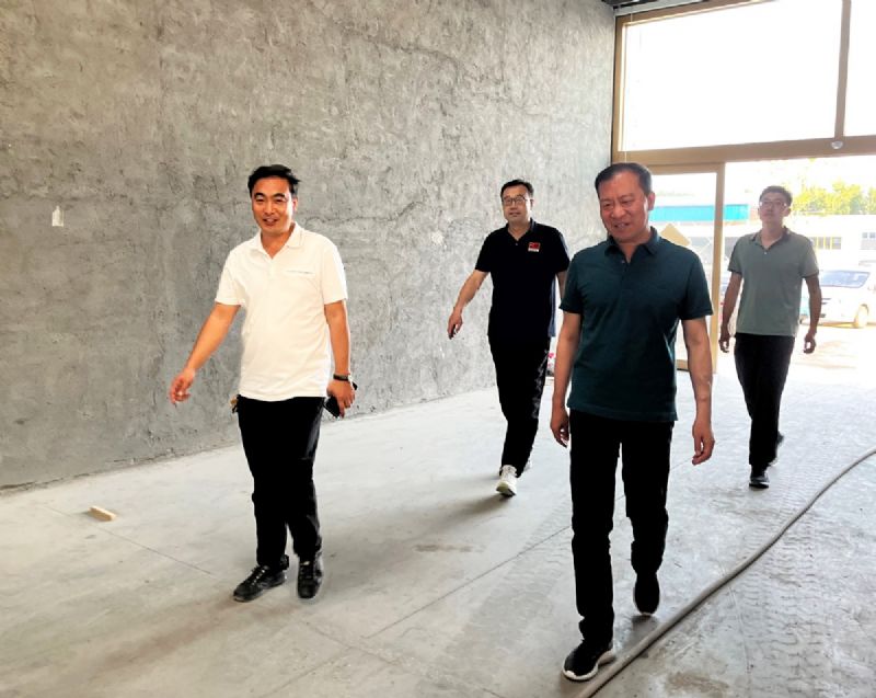 市體育事業(yè)發(fā)展中心領(lǐng)導(dǎo)蒞臨龍港運(yùn)動中心調(diào)研